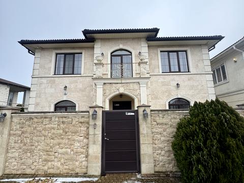 будинок за адресою смт. Таїрове, Коралова вул.