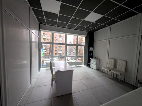 комерційна за адресою Золотоустівська вул., 34