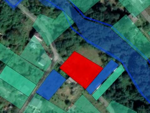 участок по адресу с. Павловка, 