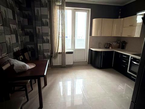 квартира за адресою Михайла Грушевського вул., 39/3 к4