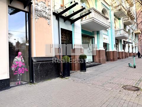 комерційна за адресою Архітектора Городецького вул., 11