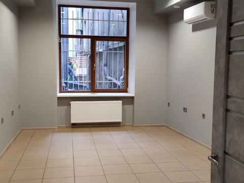 коммерческая по адресу Нижанковского ул., 2/4