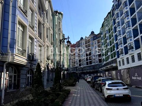 квартира за адресою Дегтярна вул., 20-Б