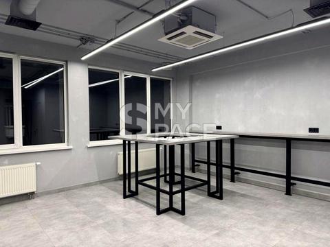 комерційна за адресою Золотоустівська вул., 3