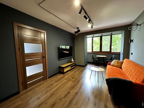 квартира по адресу Домбровського ул., 24