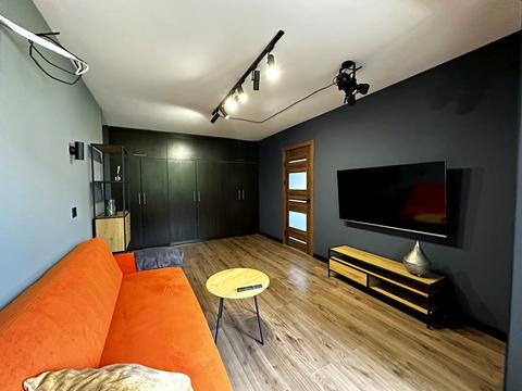 квартира по адресу Домбровського ул., 24