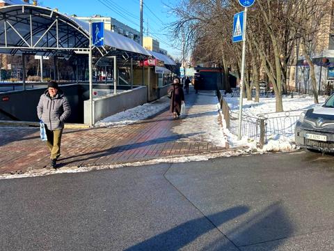 комерційна за адресою Чоколівський бульв., 12