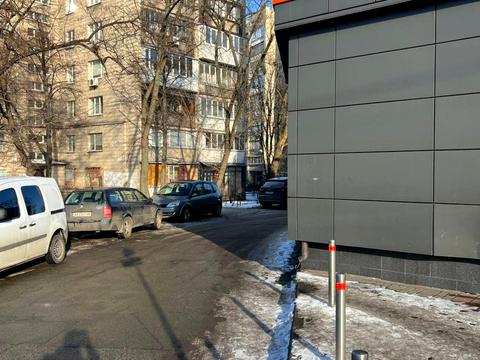 комерційна за адресою Чоколівський бульв., 12