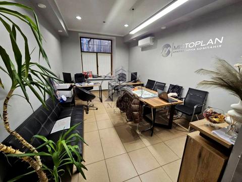 коммерческая по адресу Новаковского ул., 6