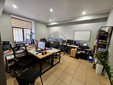 коммерческая по адресу Новаковского ул., 6