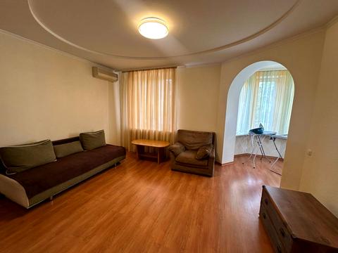 квартира по адресу Дмитрия Яворницкого просп. (Карла Маркса), 33