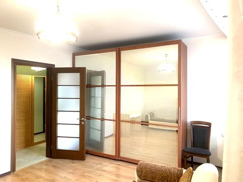 квартира за адресою Зоопаркова вул., 4