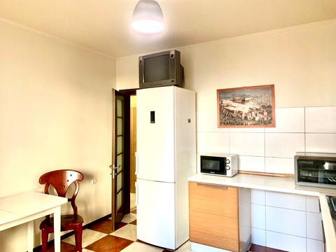 квартира за адресою Зоопаркова вул., 4