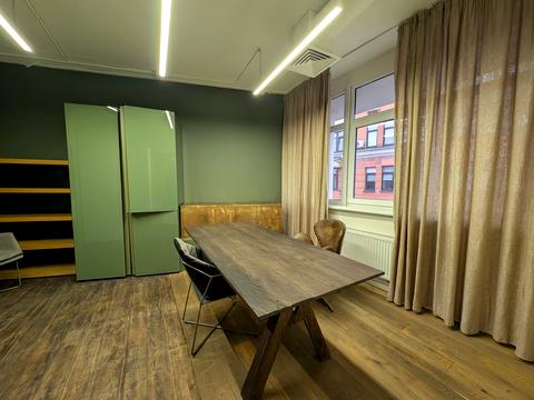 комерційна за адресою Лесі Українки бульв., 23