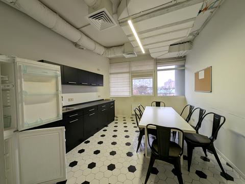 комерційна за адресою Лесі Українки бульв., 23