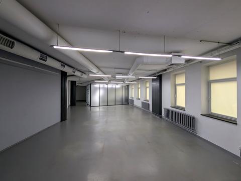 комерційна за адресою Лесі Українки бульв., 23-Б