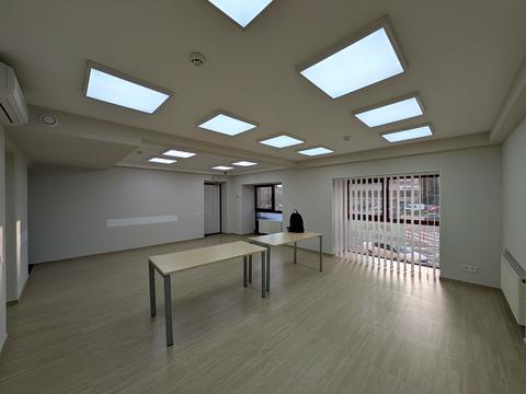 комерційна за адресою Олеся Гончара вул., 79