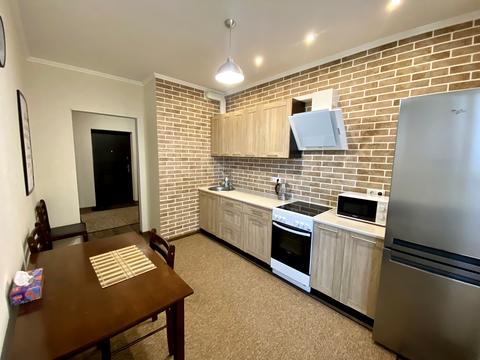 квартира за адресою Любомира Гузара просп. (Космонавта Комарова), 46-Б