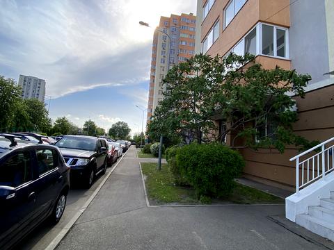 квартира за адресою Любомира Гузара просп. (Космонавта Комарова), 46-Б