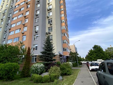 квартира за адресою Любомира Гузара просп. (Космонавта Комарова), 46-Б