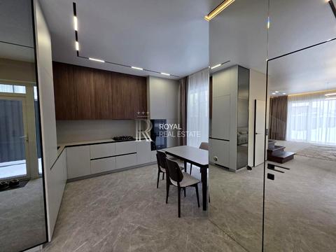 будинок за адресою с. Петропавлівська Борщагівка, Макарівська вул., 25