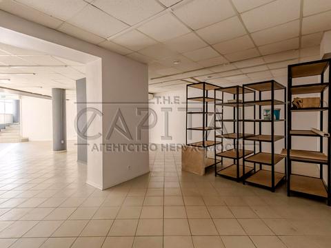 коммерческая по адресу Гетьмана Кирилла Разумовского ул. (Миколи Краснова), 17