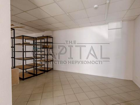 коммерческая по адресу Гетьмана Кирилла Разумовского ул. (Миколи Краснова), 17