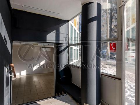 коммерческая по адресу Гетьмана Кирилла Разумовского ул. (Миколи Краснова), 17