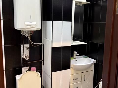 квартира за адресою Олександра Махова вул. (Жолудєва), 8