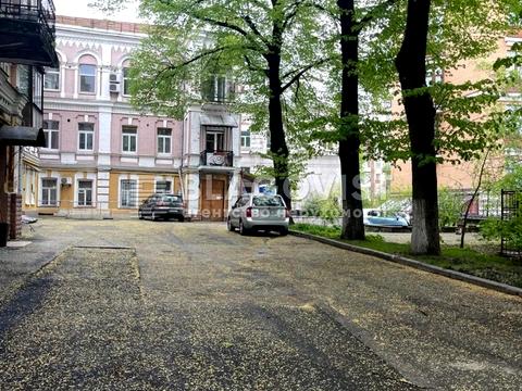 комерційна за адресою Лютеранська вул., 12