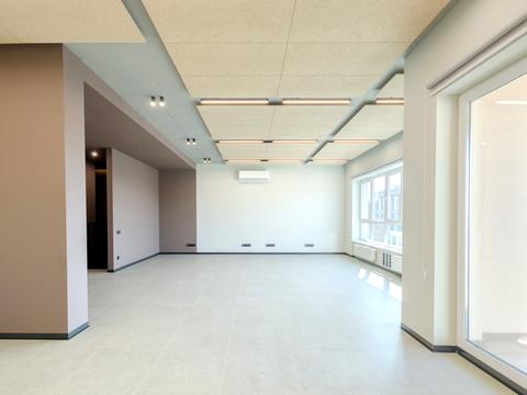 комерційна за адресою Антоновича вул. (Горького), 109