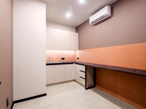 комерційна за адресою Антоновича вул. (Горького), 109