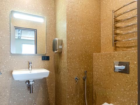 комерційна за адресою Антоновича вул. (Горького), 109