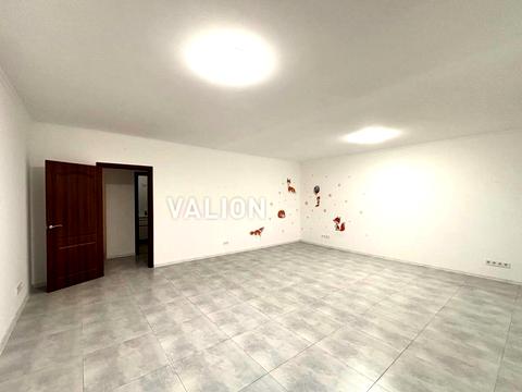 квартира за адресою Софії Русової вул., 5-Б