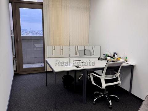 комерційна за адресою Богдана Хмельницького вул., 19-21