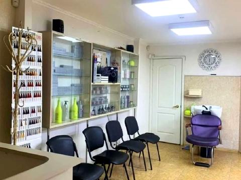 комерційна за адресою Героїв Крут вул. (Валентини Терешкової), 18