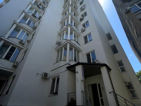 комерційна за адресою Французький бульв., 49А