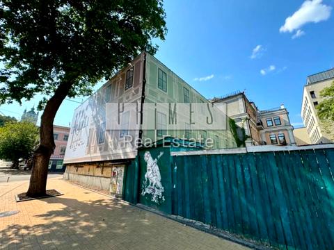 комерційна за адресою Петра Сагайдачного вул., 16