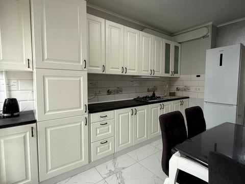 квартира за адресою Хіміків вул., 28, к.7-14