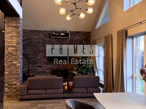 будинок за адресою Центральна вул., 1