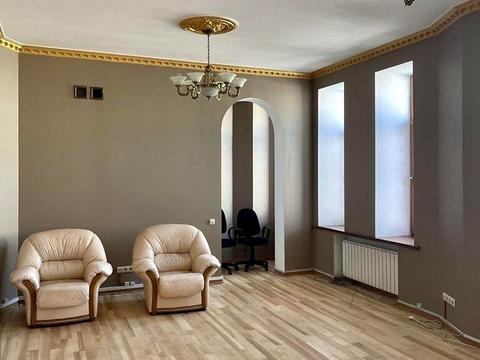 комерційна за адресою Шота Руставелі вул., 23