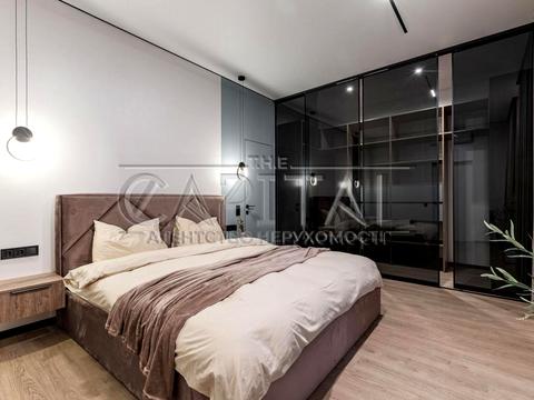 дом по адресу привітна, 1