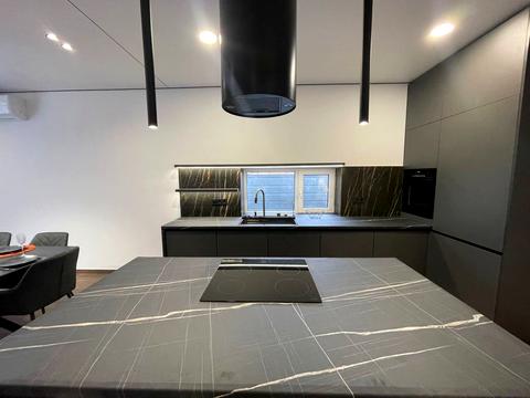 дом по адресу 22-го Января ул., 378