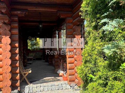 дом по адресу  ул.