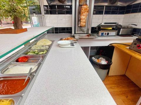 комерційна за адресою Чорновола вул., 98