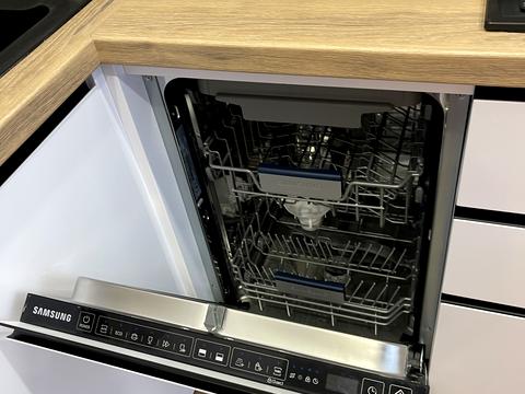 квартира за адресою Молодіжна вул., 4