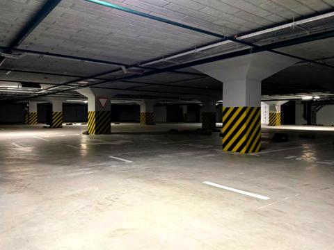 паркоместо по адресу Васильковская ул., 1