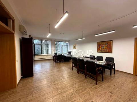 комерційна за адресою Лук'янівська вул., 1