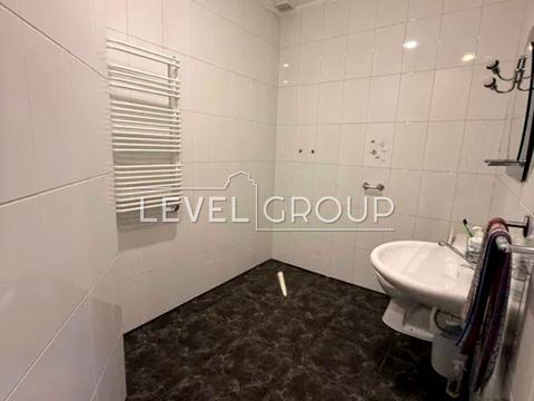 комерційна за адресою Лук'янівська вул., 1