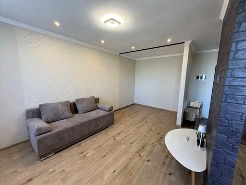 квартира за адресою Льва Ландау просп. (50-річчя СРСР), 52-А